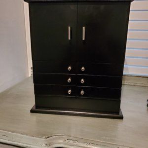 Lori Greiner Jewelry Box